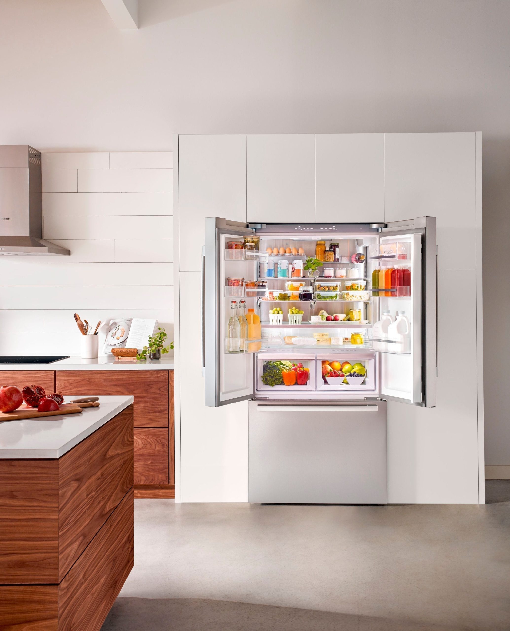 Bosch – 800 Series 21 Cu. Ft. French Door Counter-Depth Smart Refrigerator – Stainless steel - Image 14